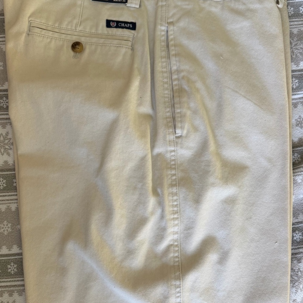 Chaps Men's Khaki shorts